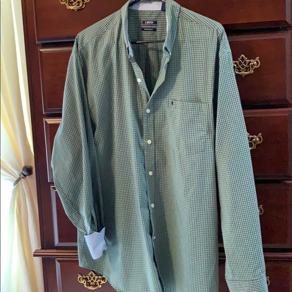 IZOD men’s dress shirt